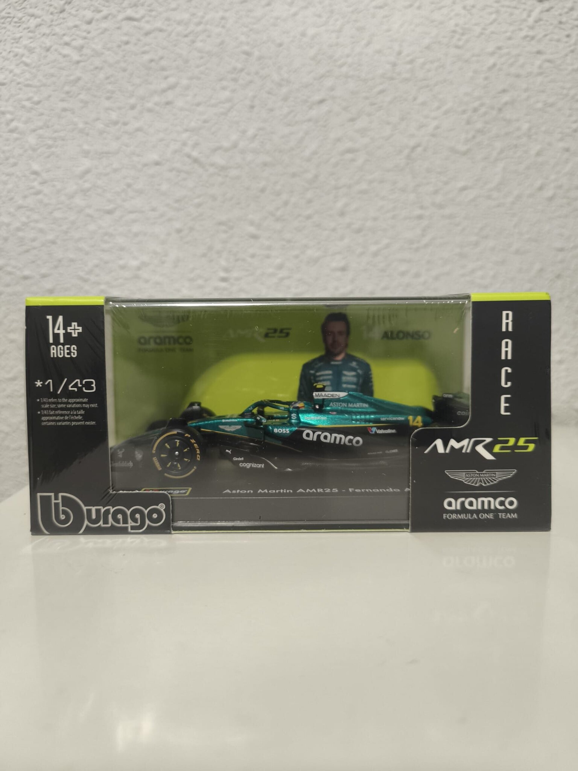 Coche de Fórmula 1 Fernando Alonso con vitrina Aston Martin AMR25 a Escala 1:43 - 2